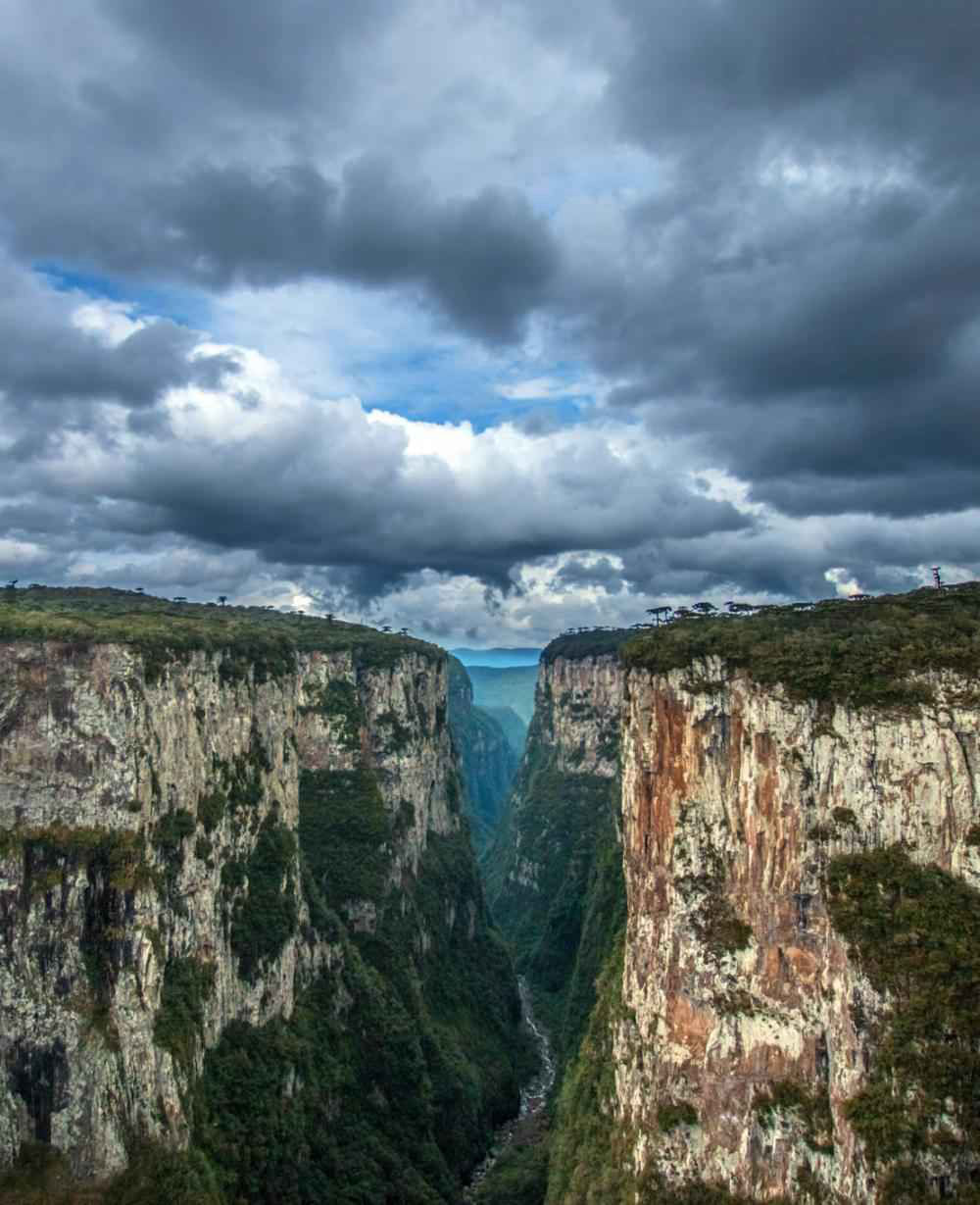 PASSEIO NOS CÂNIONS